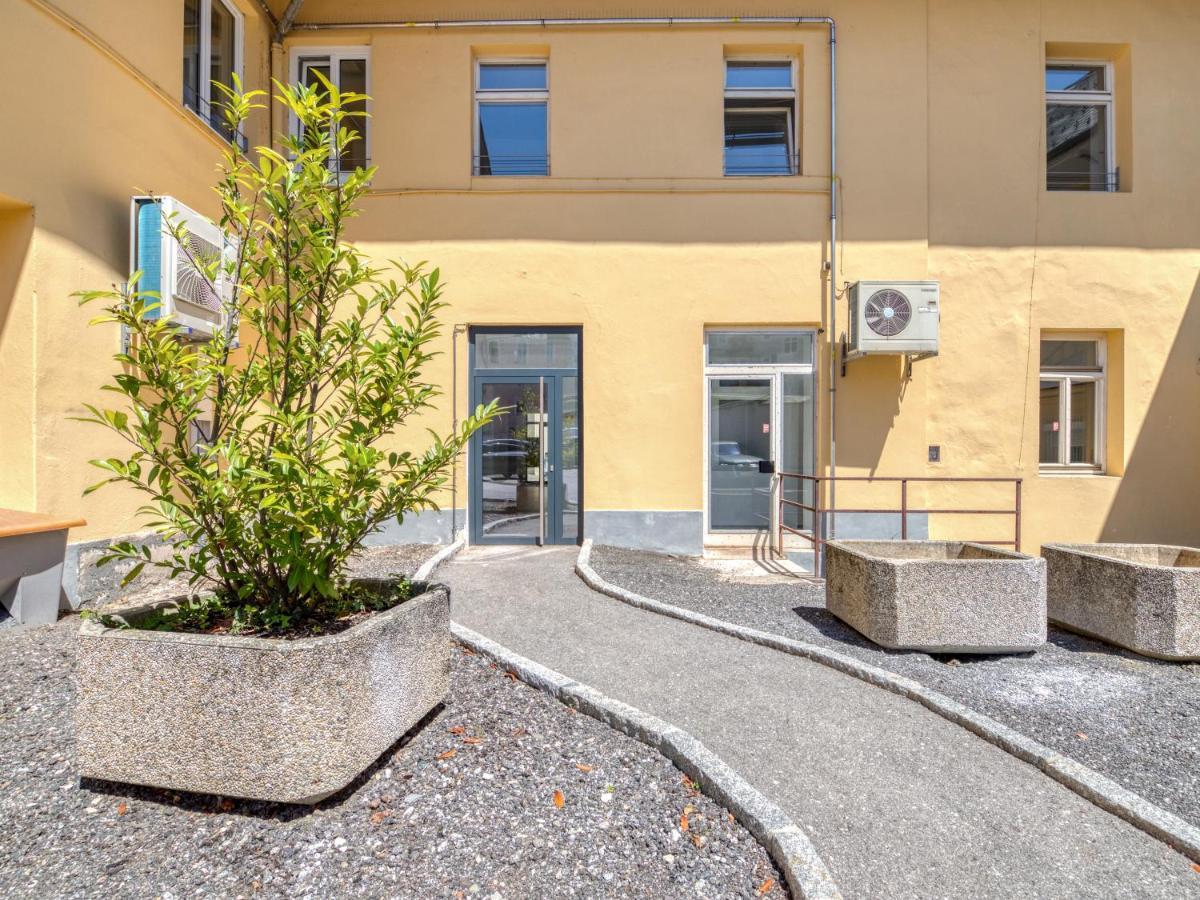 Limehome Villach Kirchenplatz Bagian luar foto